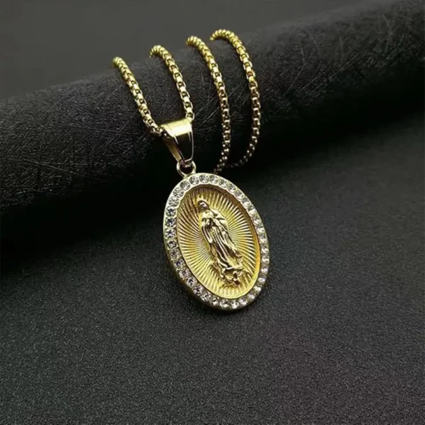 Collar de la Virgen de Guadalupe Bañado en Oro - Cadena de Acero Inoxidable de 24 Pulgadas - Joyería para Hombres y Mujeres - Image 4