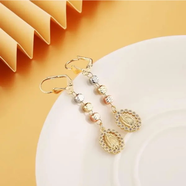 Aretes Colgantes Virgen de Guadalupe en Oro 14K con Circonitas - Image 3
